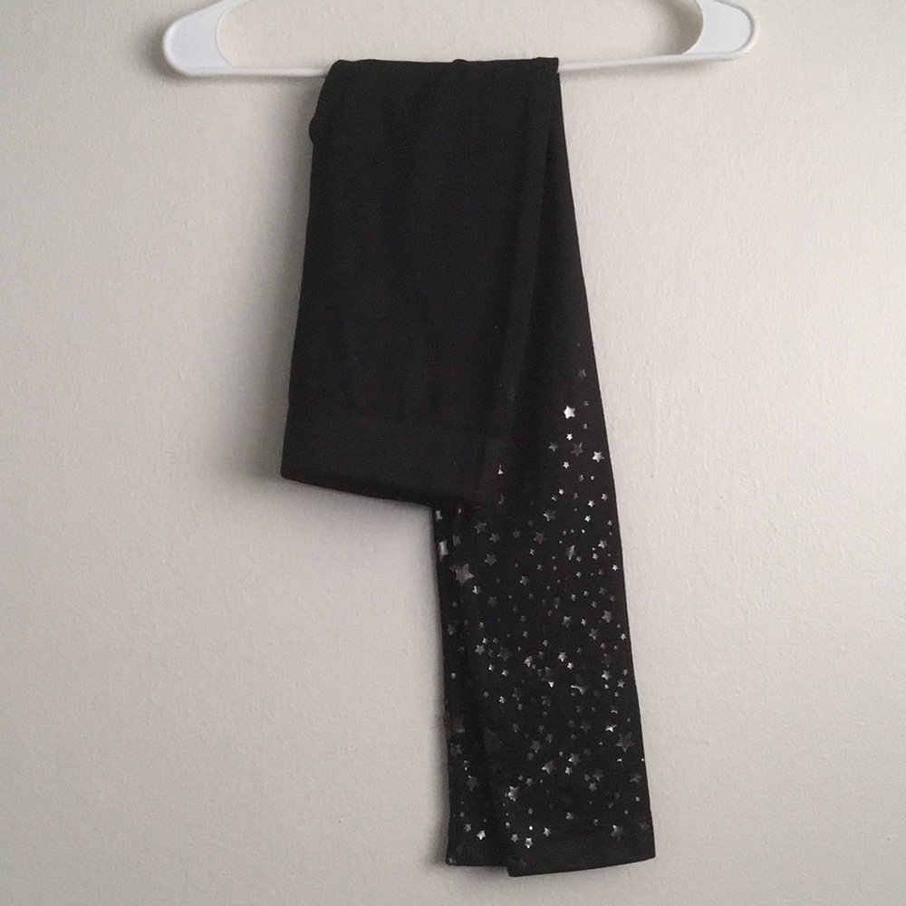Black leggings with reflective stars